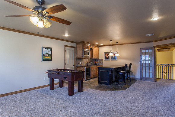 48_Family Room