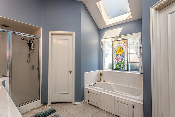 18_Master Bathroom