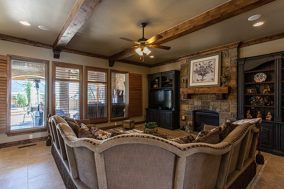 39_Living Room
