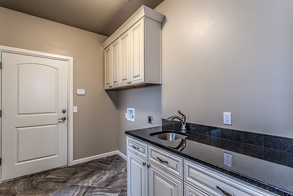 19_Laundry Room