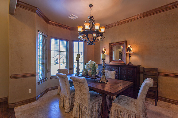 11_Dining Room