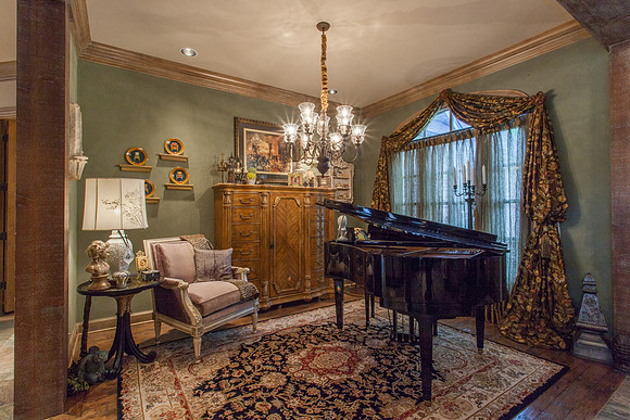 17_Dining Room