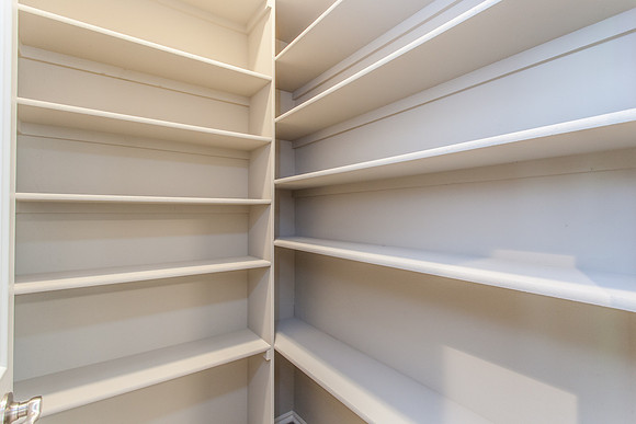32_Closet