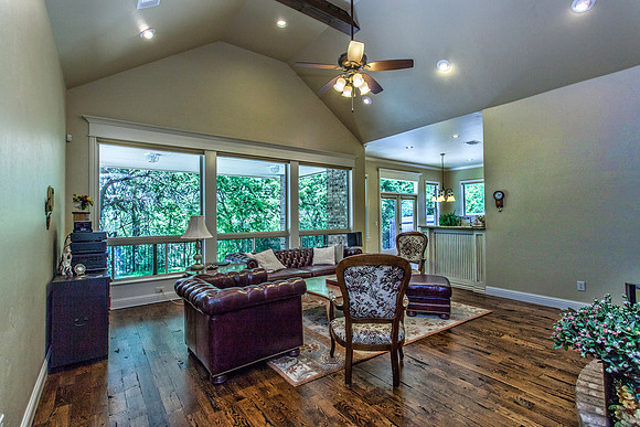 19_Living Room