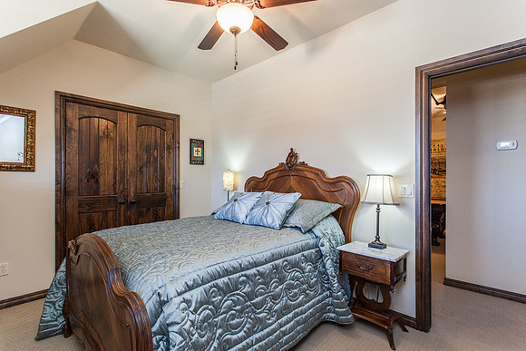 28_Bedroom