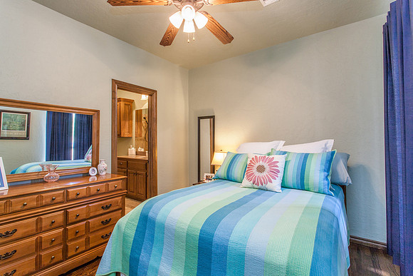 38_Bedroom