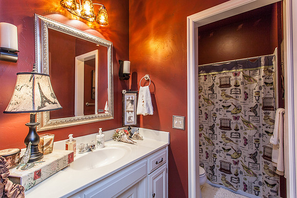 23_Bathroom