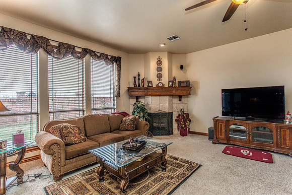 13_Living Room