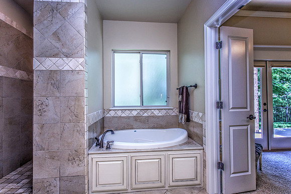 34_Master Bathroom