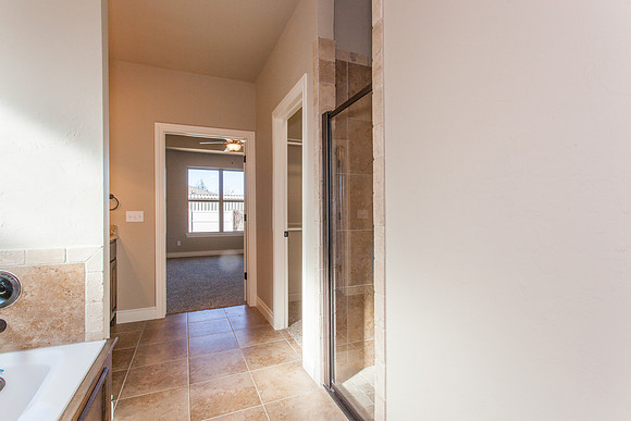 27_Bathroom, Master
