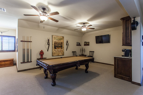26_Family Room