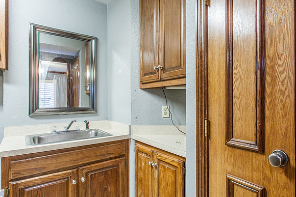 16_Laundry Room