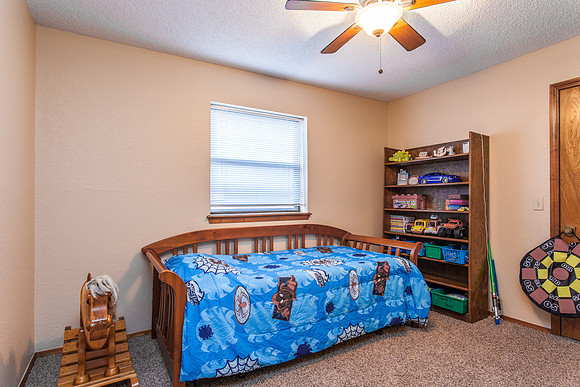 25_Bedroom
