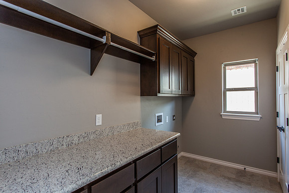 24_Laundry Room