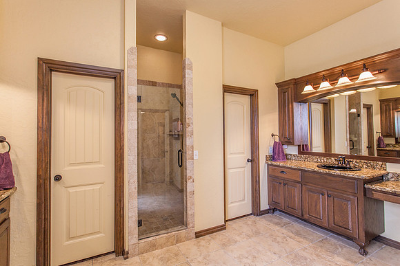 17_Bathroom, Master