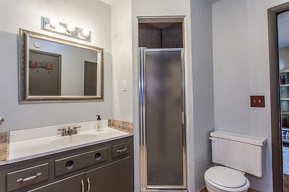 Bathroom/Laundry Room