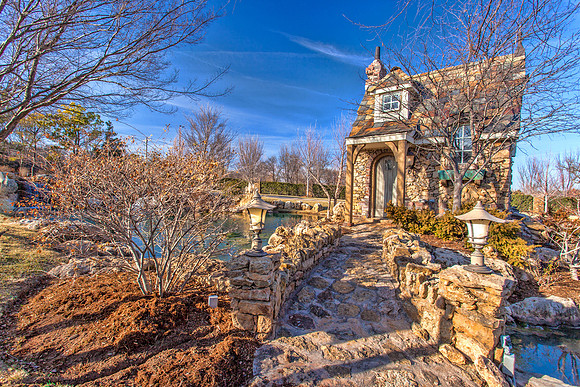Neighborhood Entrance