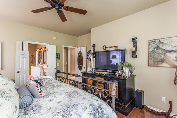 29_Bedroom, Master