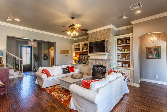 Krista Lusey - 525 Realty - 405-409-4000 - krista@lusey.com
