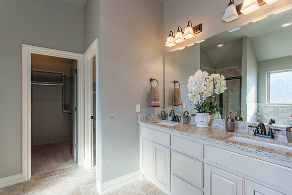 24_Bathroom, Master
