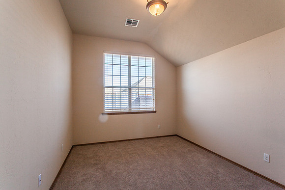 25_Bedroom