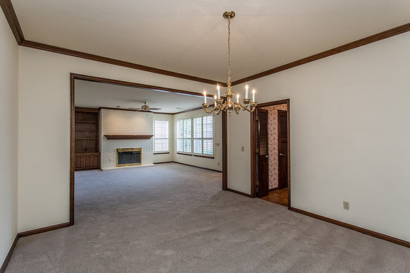 25_Dining Room