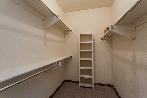37_Master Bedroom Closet