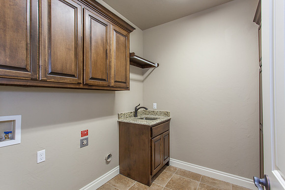 18_Laundry Room