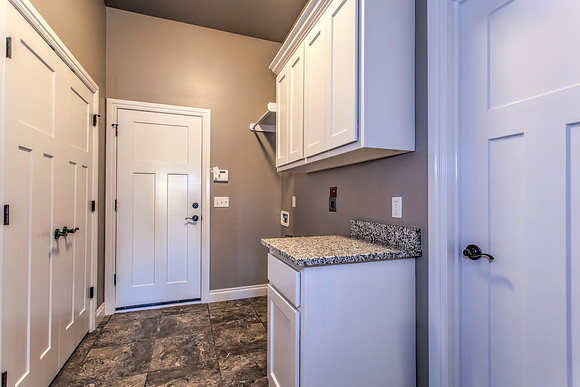 36_Laundry Room