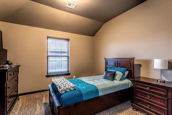 16_Bedroom