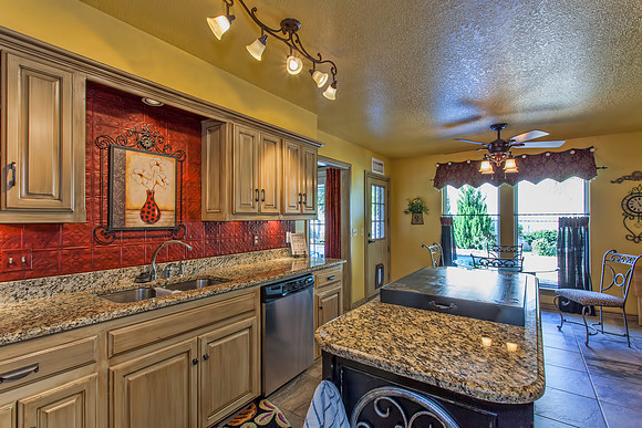 525 Realty
