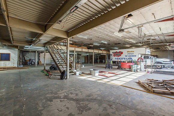 Garage