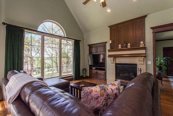 31_Living Room