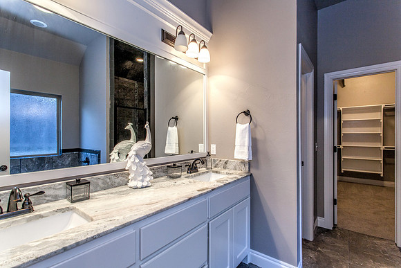 23_Master Bathroom