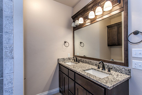 25_Bathroom