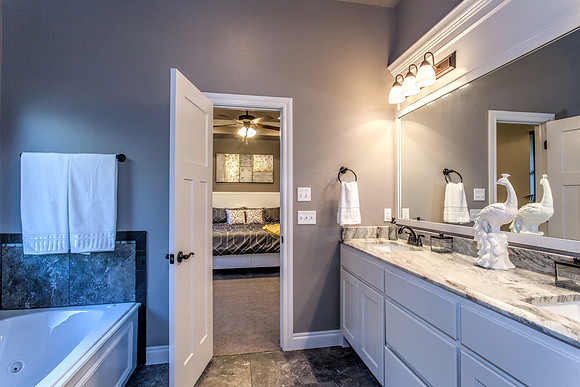 24_Master Bathroom