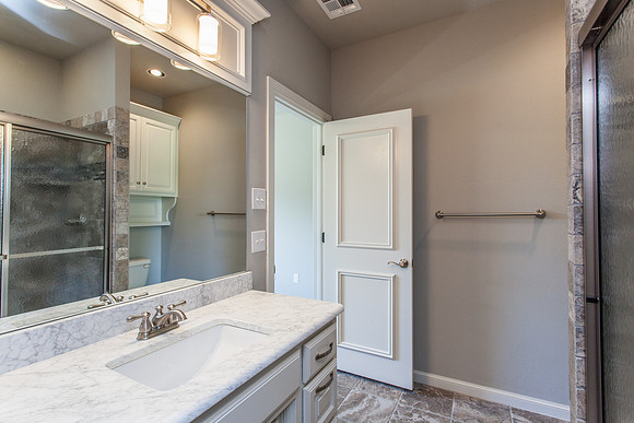 30_Bathroom