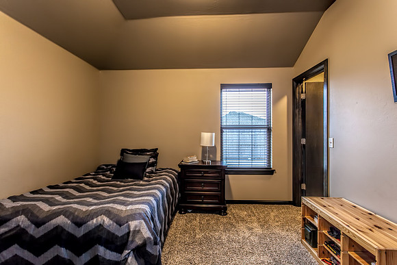 17_Bedroom
