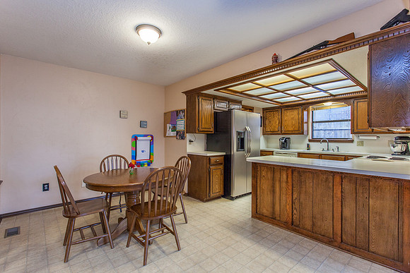 04_Dining Room & Kitchen