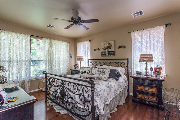 27_Bedroom, Master
