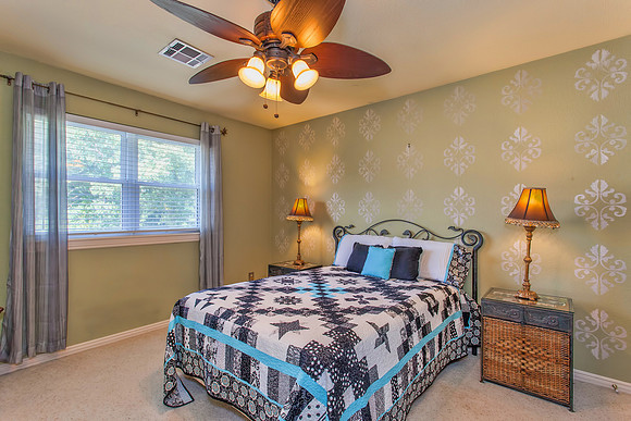 525 Realty