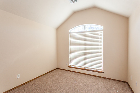 23_Bedroom