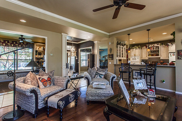 14_Living Room