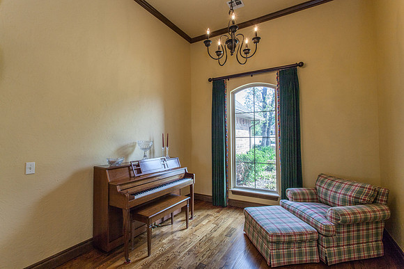09_Living Room