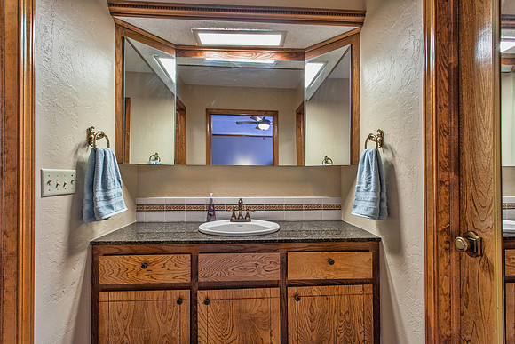 30_Master Bathroom