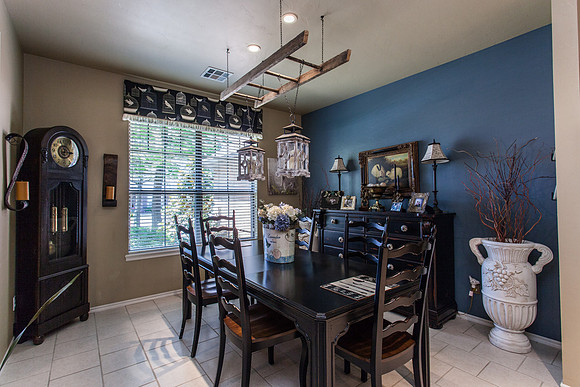 09_Dining Room