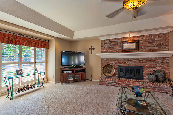 525 Realty
