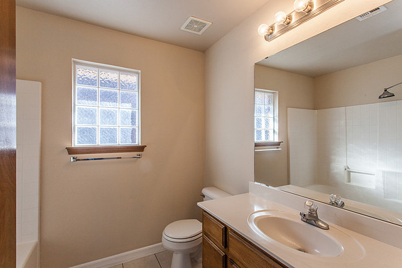 24_Bathroom