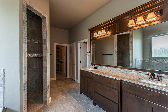 25_Master Bathroom