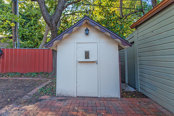 Shed